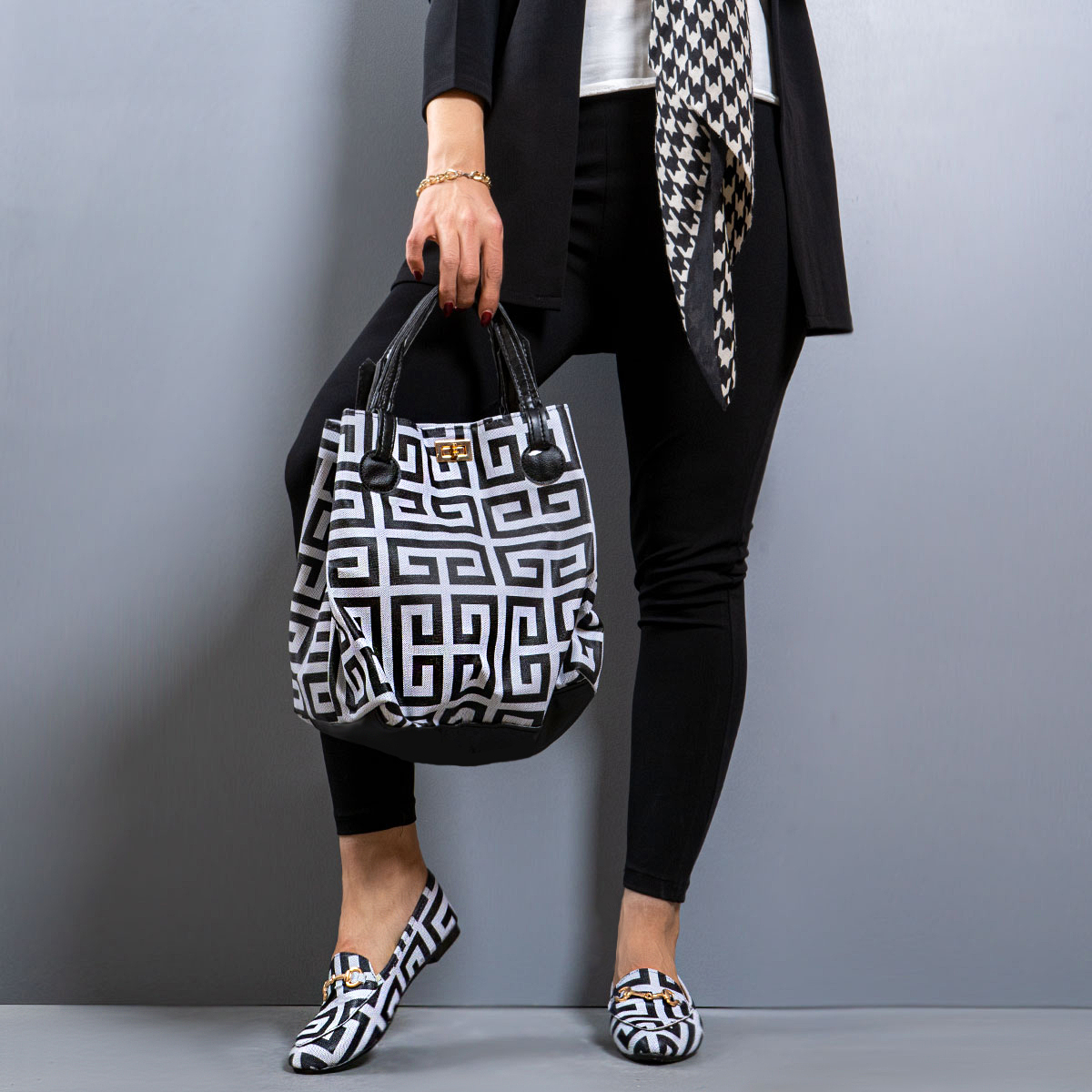 ست كيف و كفش مشكي سفيدطرح دار مدلDavina