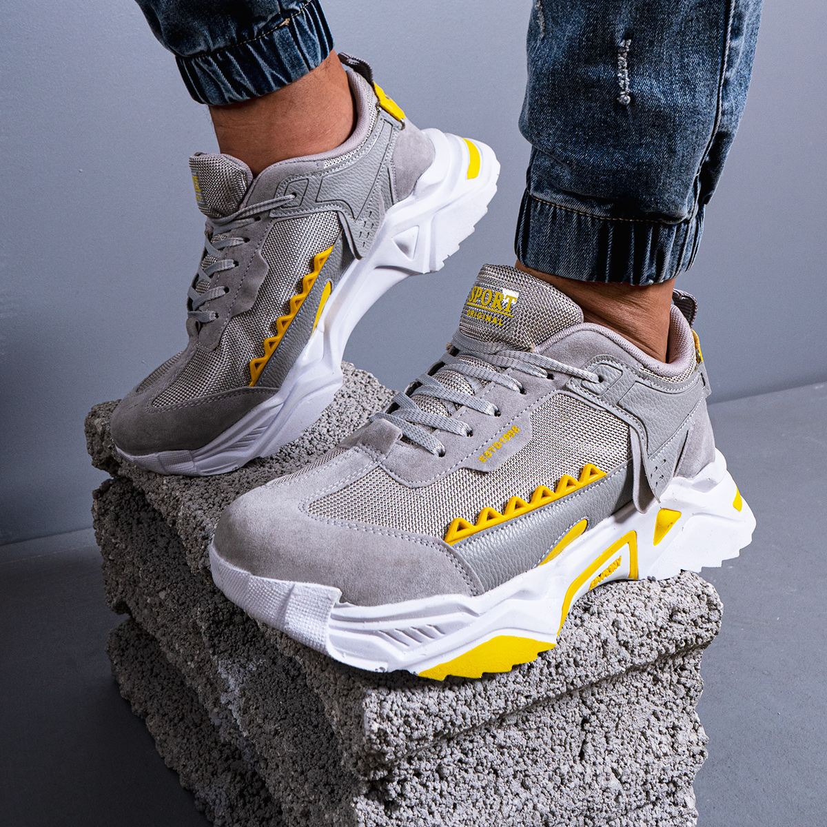 کفش ورزشی مردانه طوسی مدل KARVIN