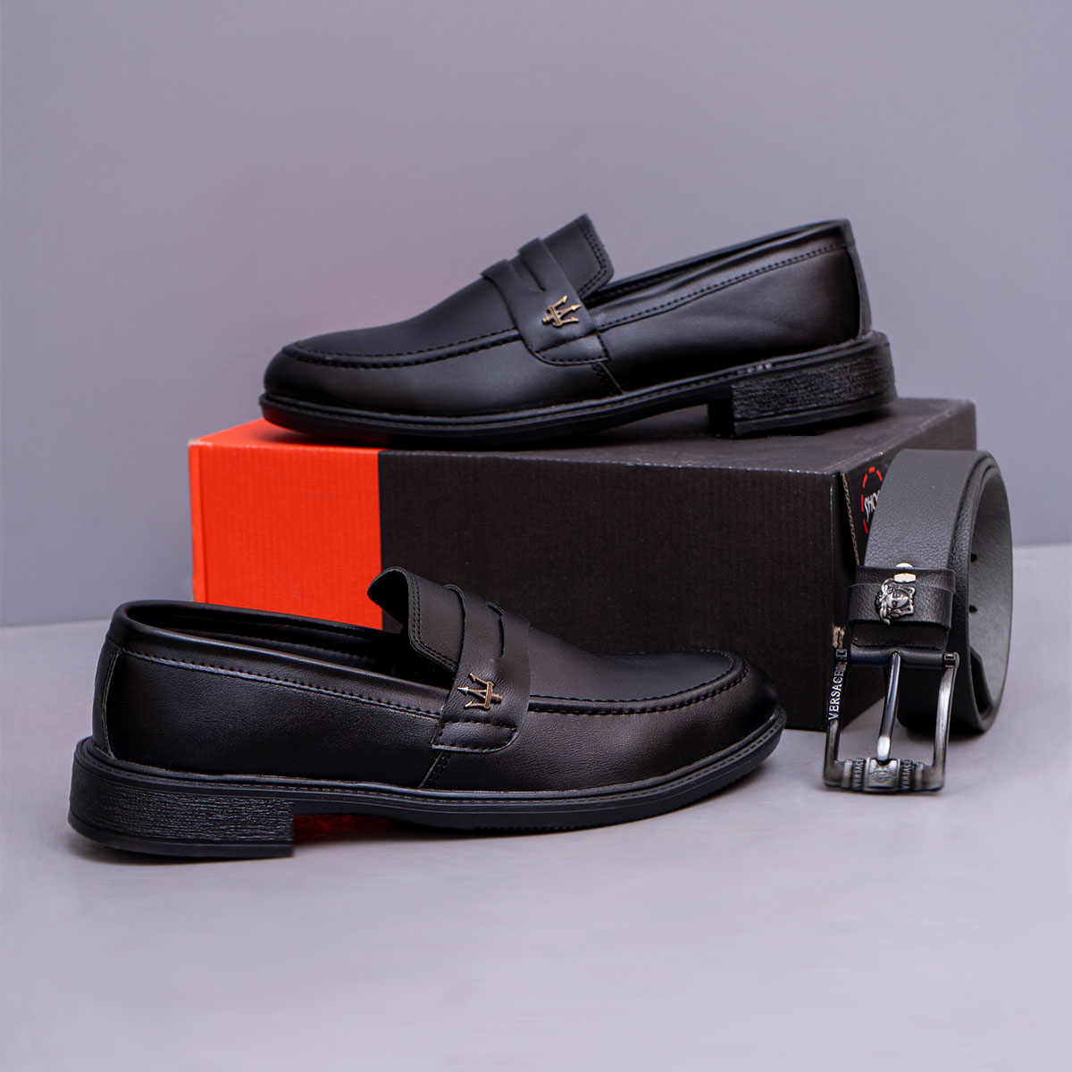 کالج مردانه ساده مشکی مدل Tavish