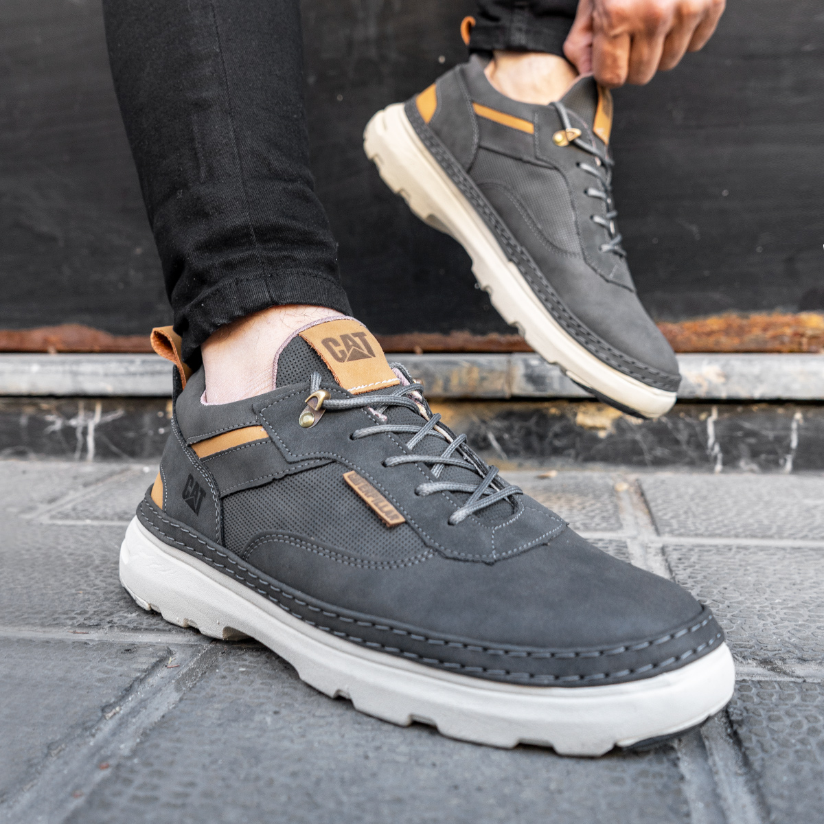 کفش مردانه cat مدل Punit رنگ طوسی