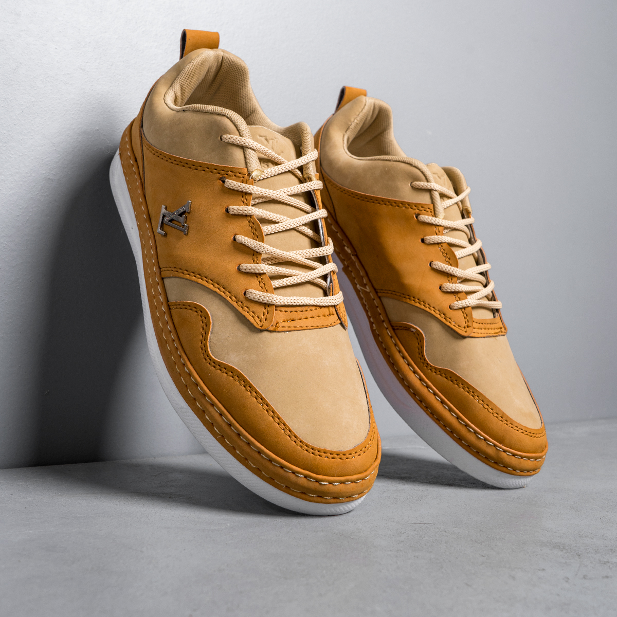 کفش LV مردانه عسلی مدل Amery