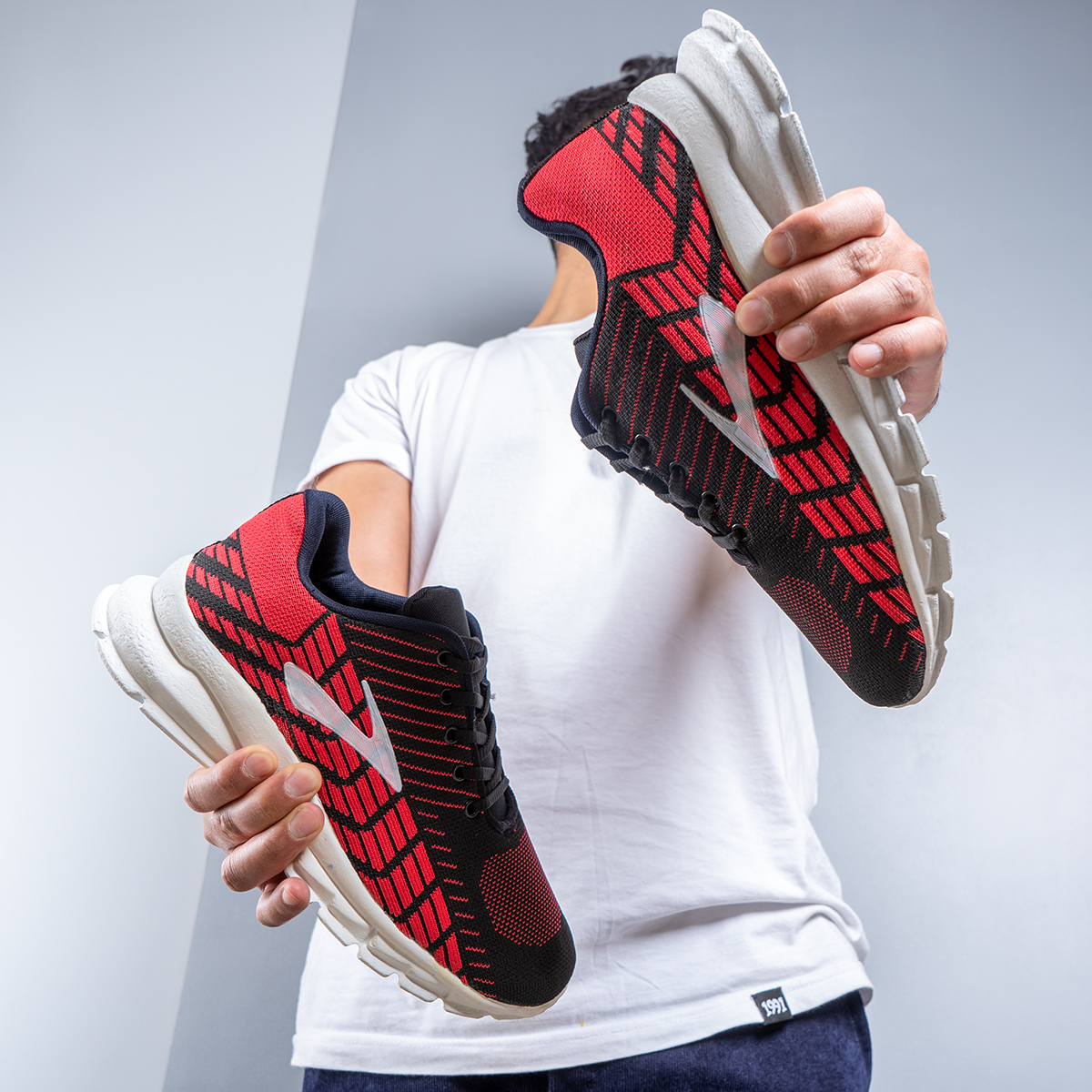 کفش ورزشی مردانه مشکی قرمز مدل Karlos