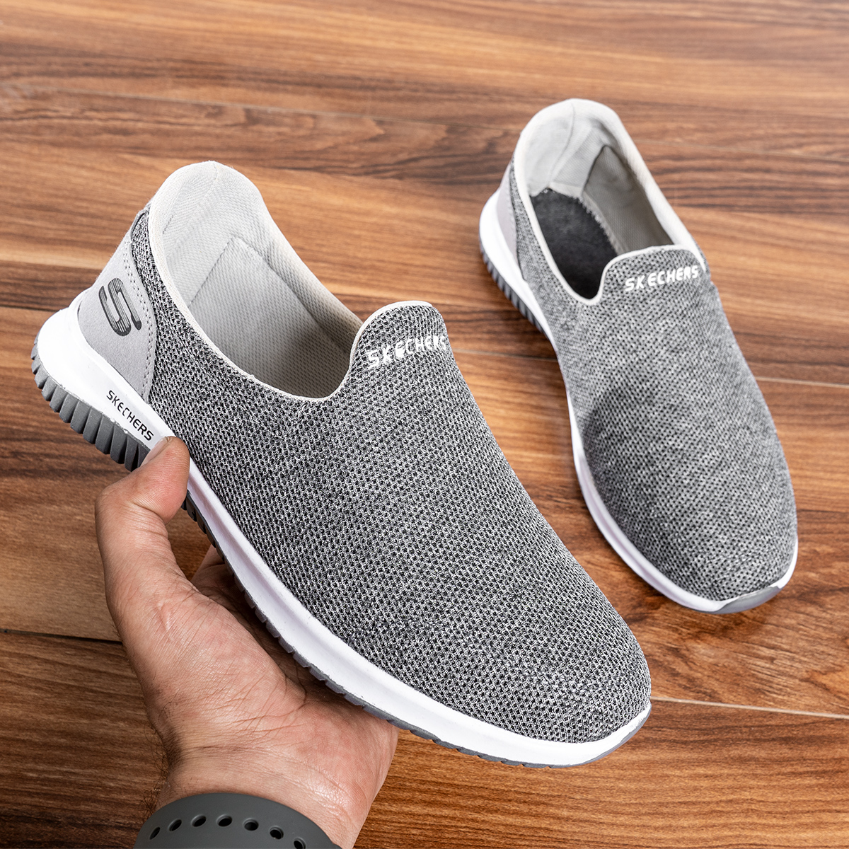 کفش ورزشی اسکیچرز مردانه طوسی مدل Tarok