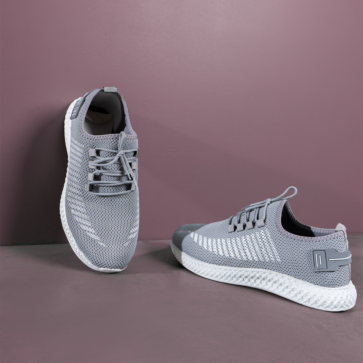 کفش ورزشی آف وایت مردانه طوسی روشن مدل Elio