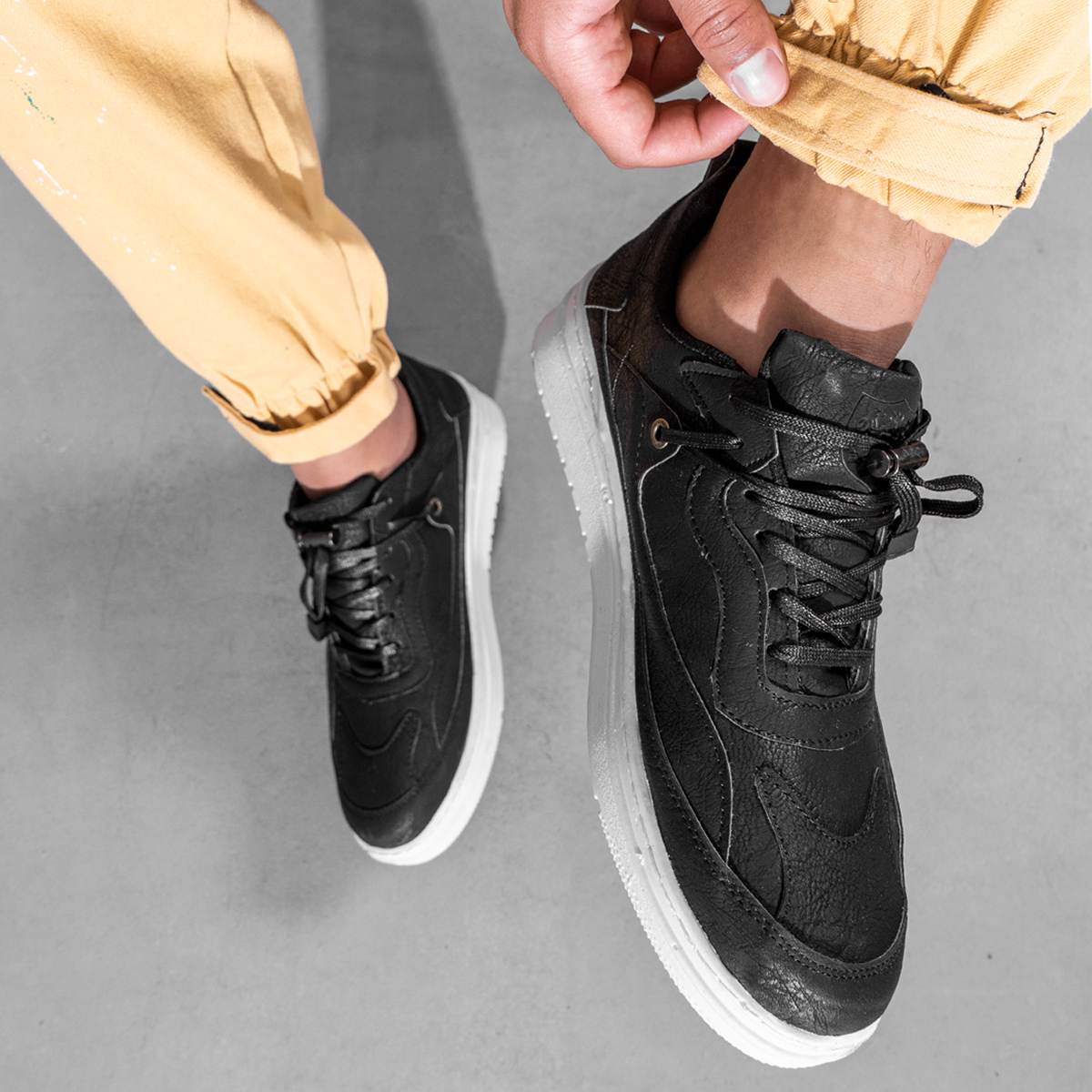 کفش ورزشی سوگو مردانه مشکی مدل java