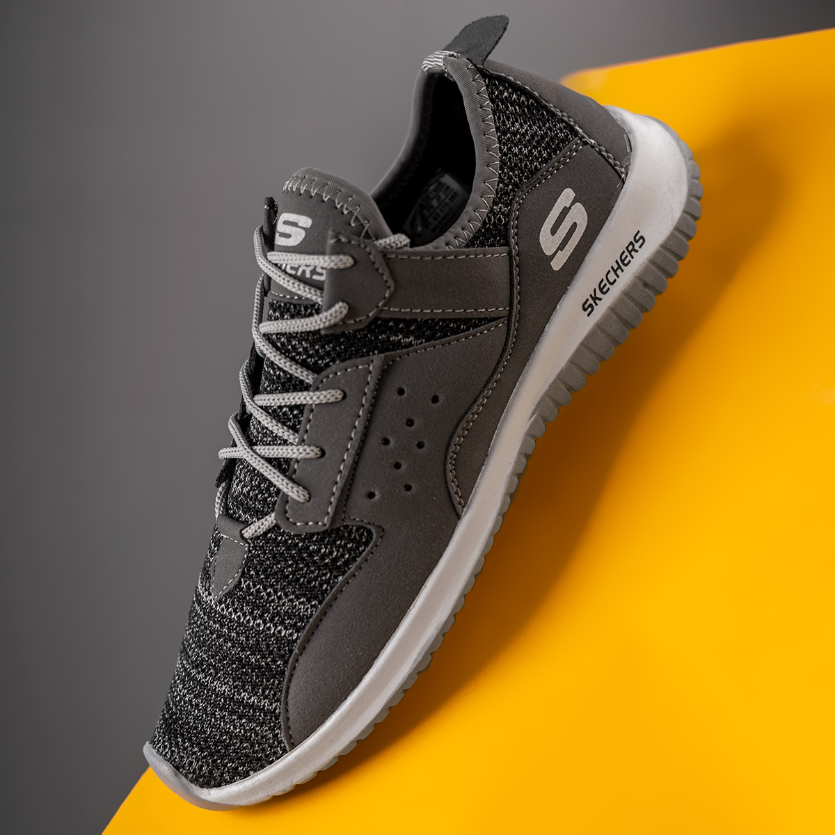 کفش ورزشی اسکچرز مردانه طوسی مدلBokan