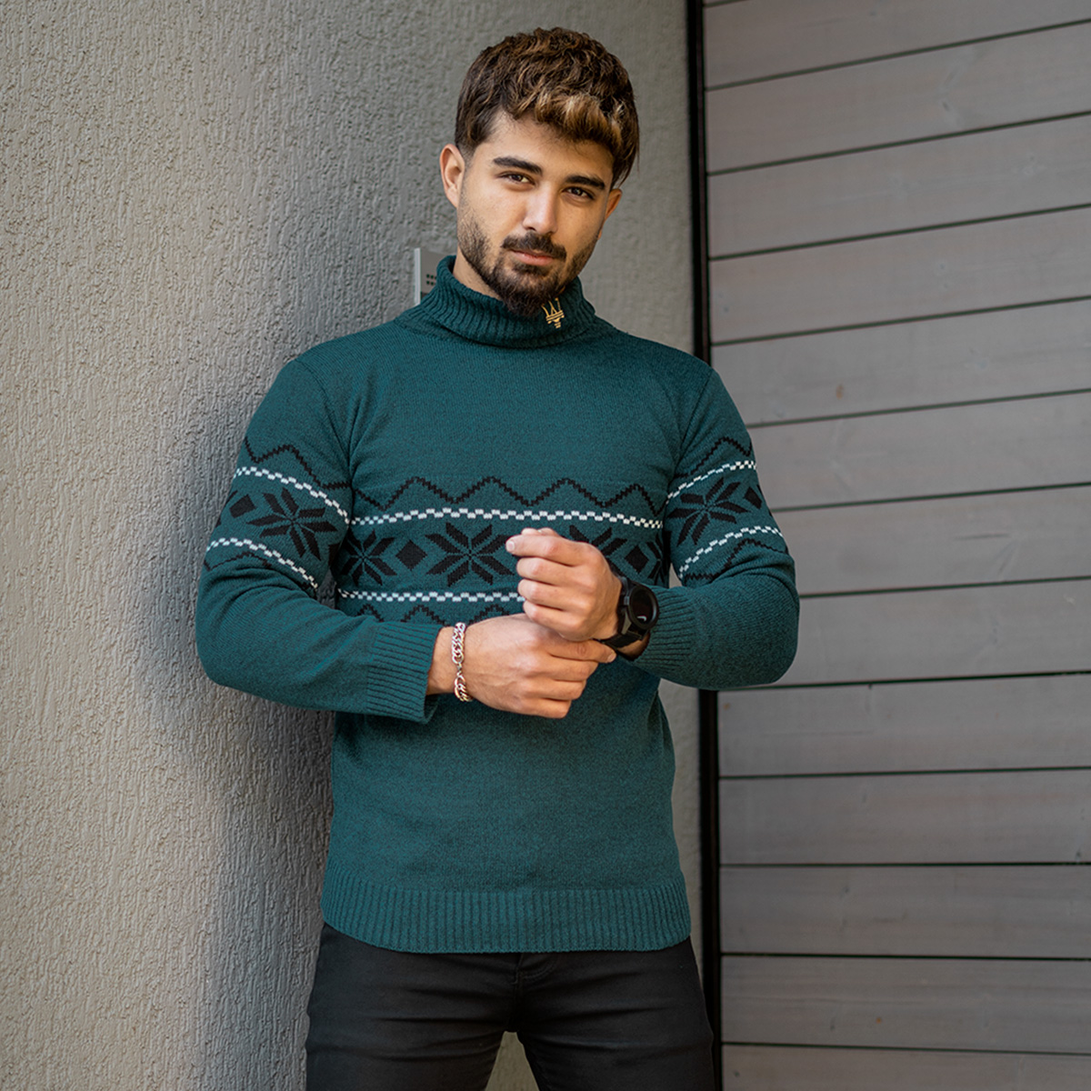 پلیور یقه اسکی کله غازی حاشیه مشکی مدل Arja