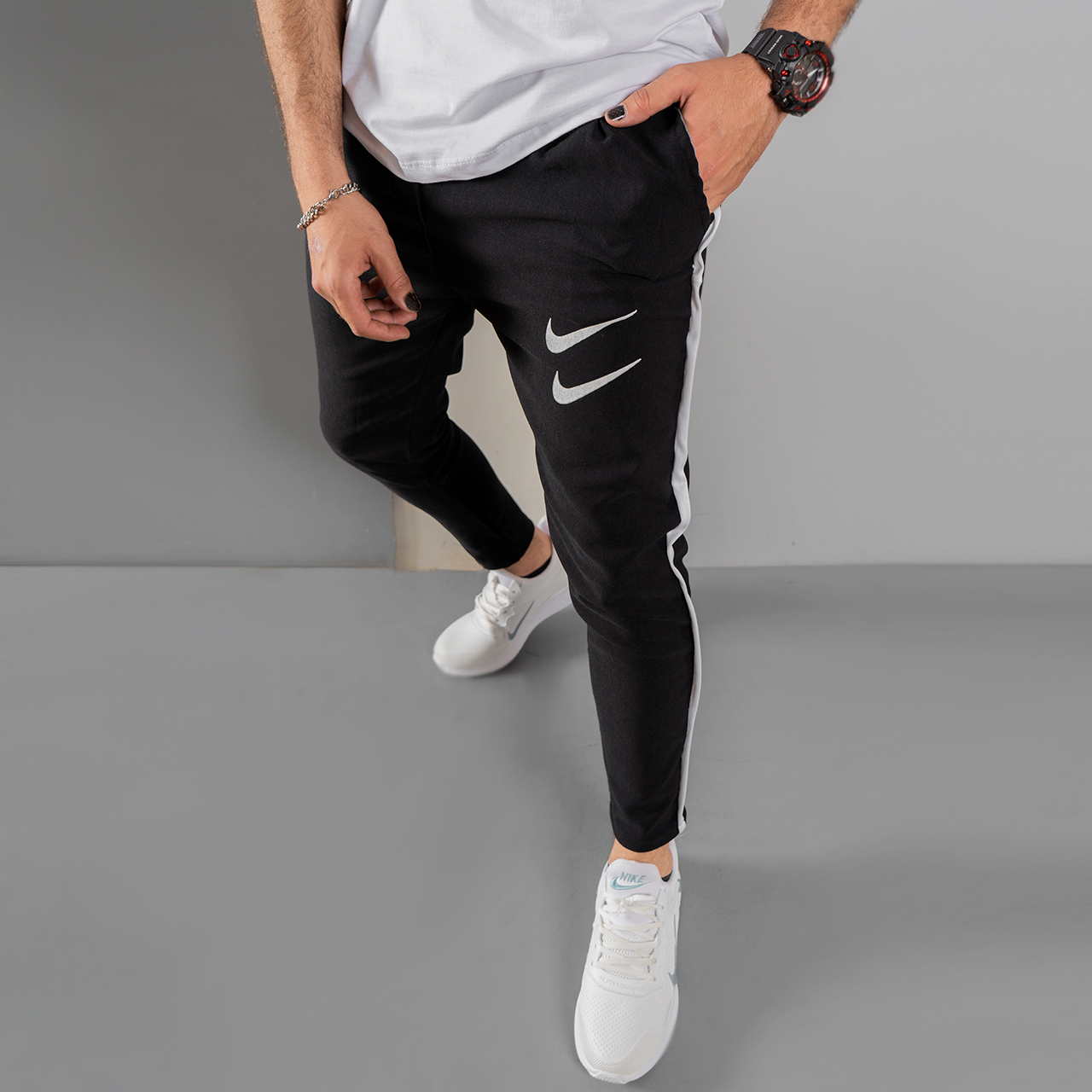 اسلش دو نایک خط دار مردانه مشکی مدلTimon