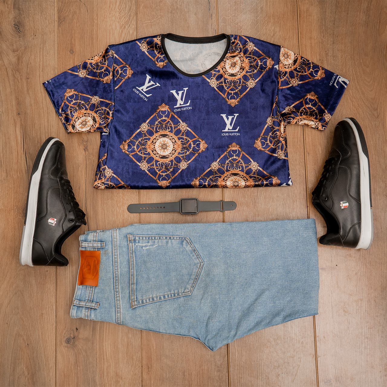 تیشرت مخملLV مردانه مدل Karpi