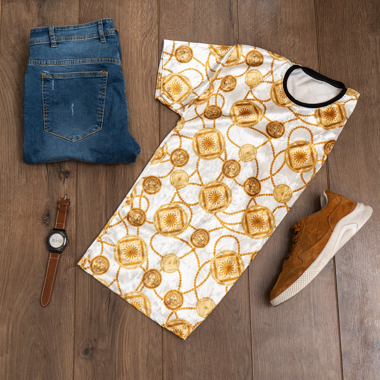 تیشرت مخمل سفید طلایی مردانه مدل golden