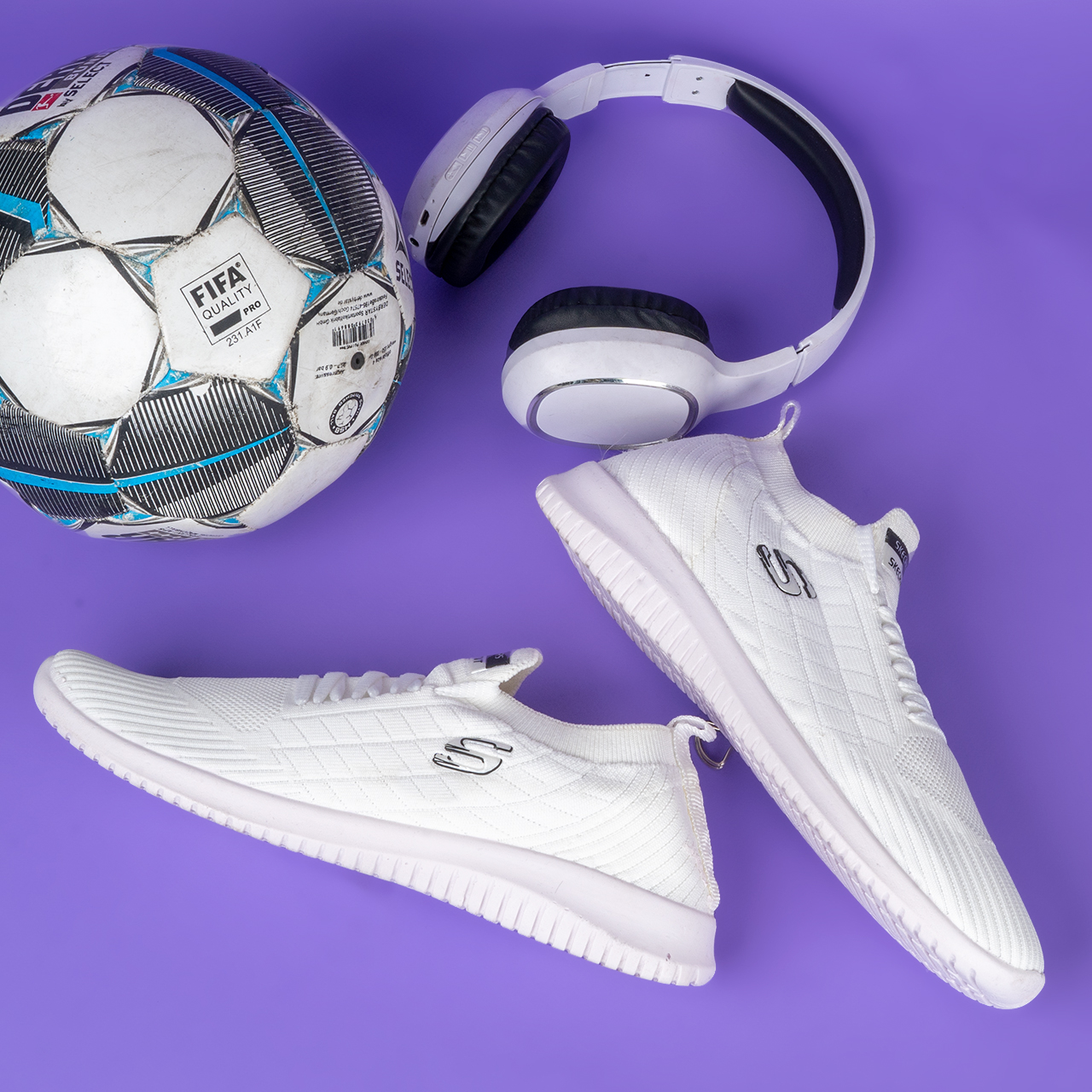 کفش ورزشی اسکیچرز مردانه سفید مدلE55