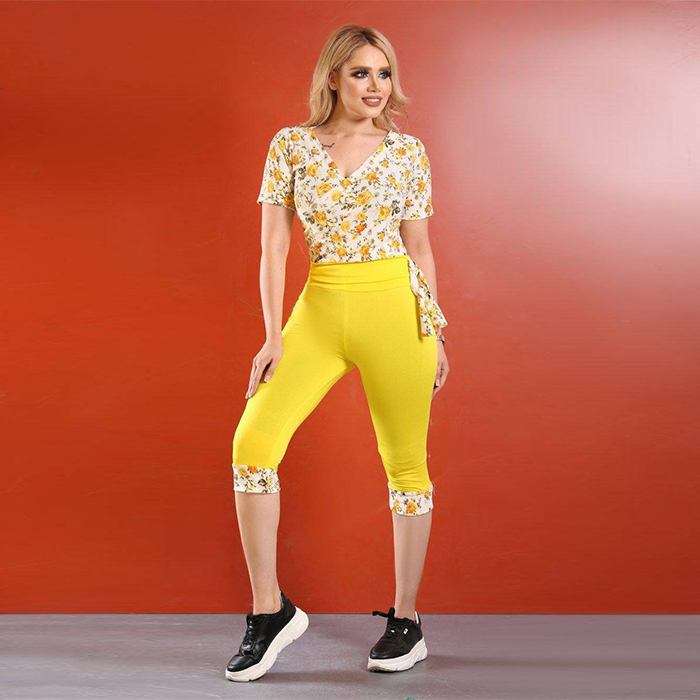 ست تیشرت شلوارک زنانه گل دار زرد مدل ADELA