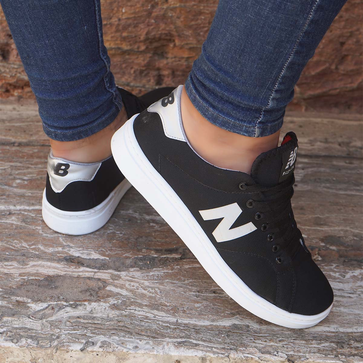 کفش نیوبالانس مردانه مشکی مدل Nami