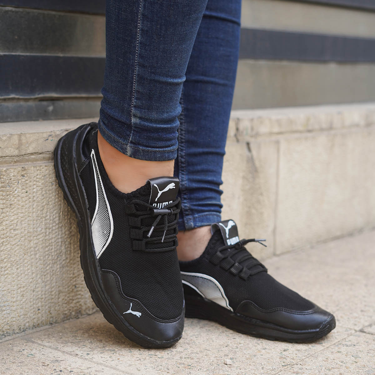 کفش ورزشی مردانه مشکی زیره مشکی مدل Erik