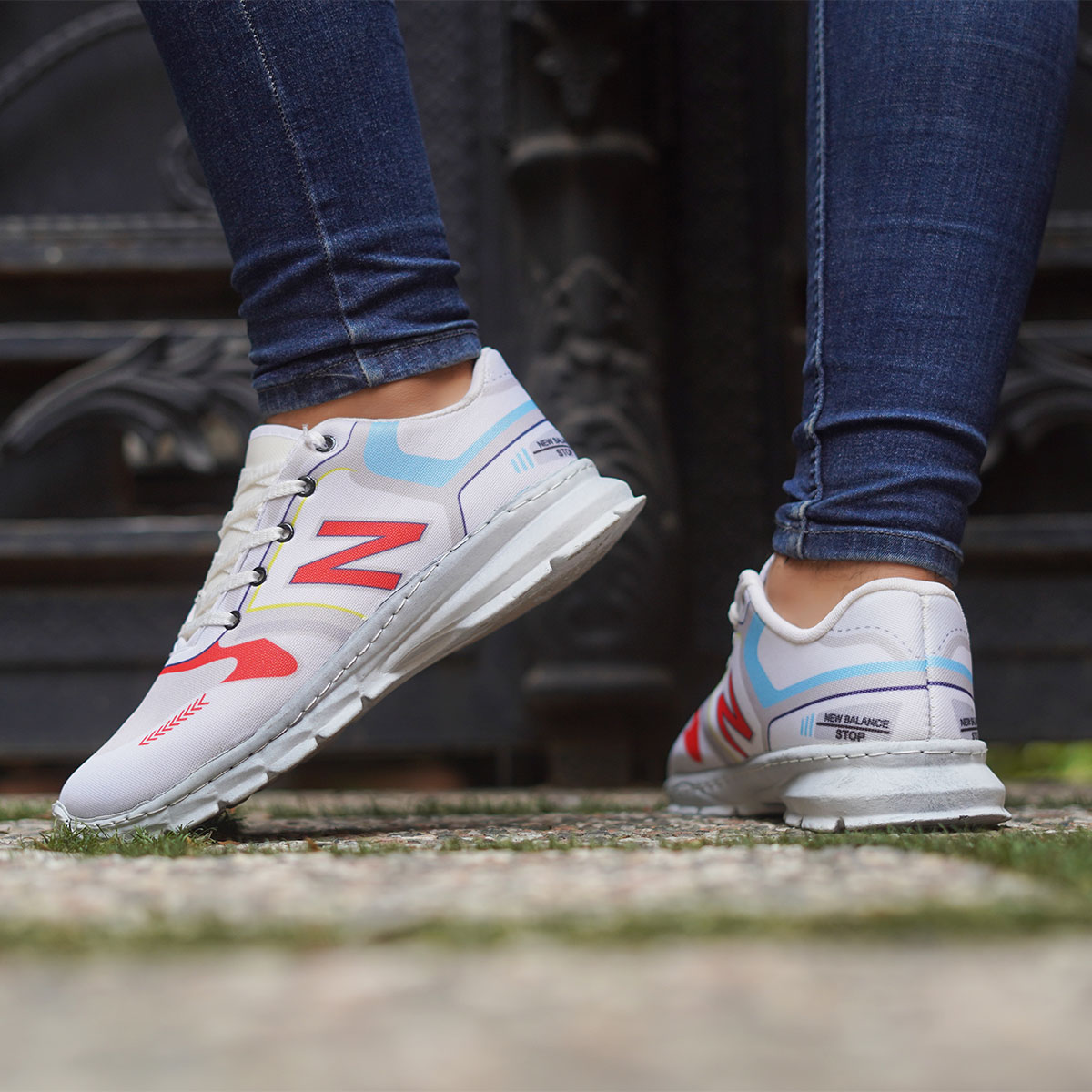 کفش ورزشی (T) سفید قرمز نیوبالانس مردانه مدل Varan