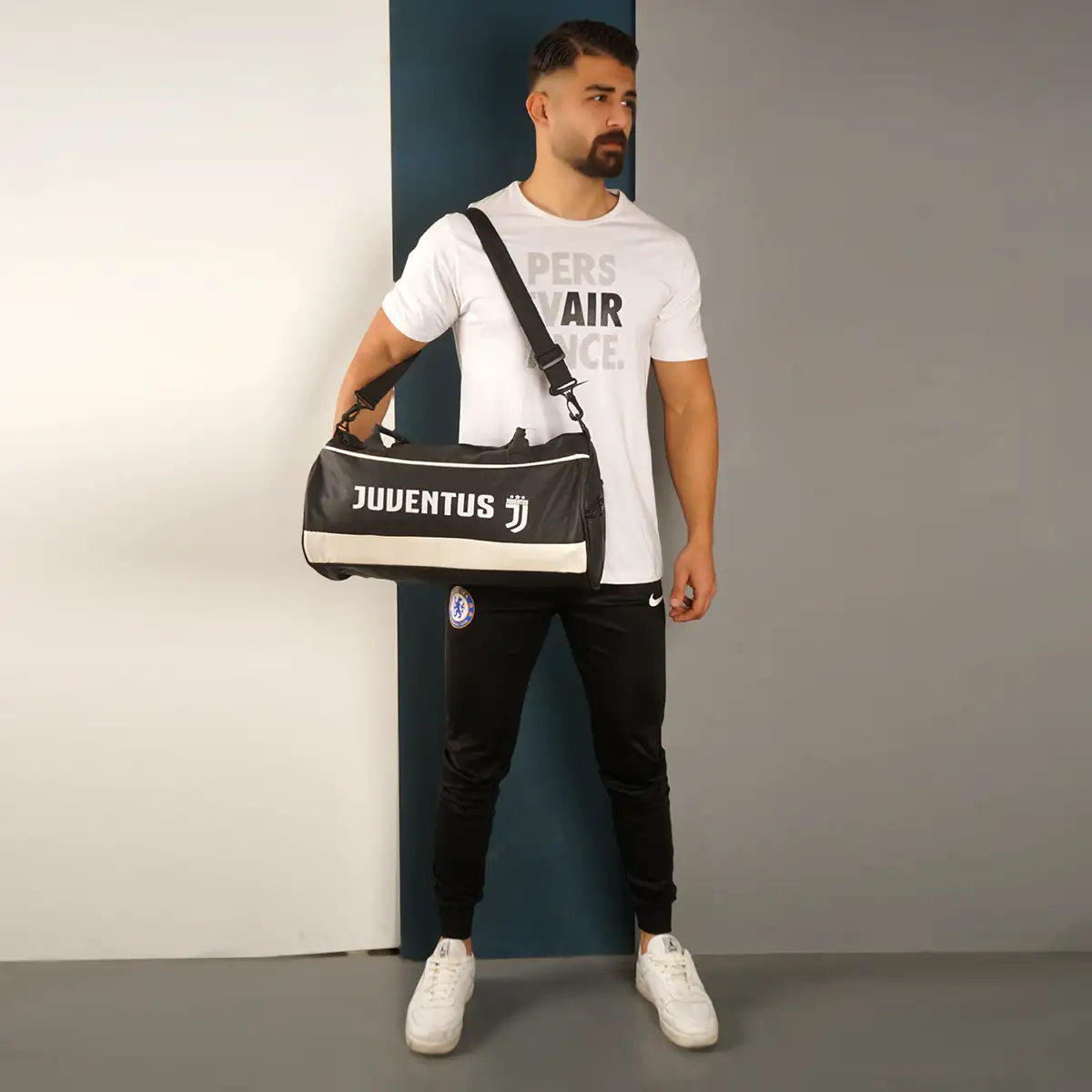 کیف ورزشی مشکی مدل Juventus