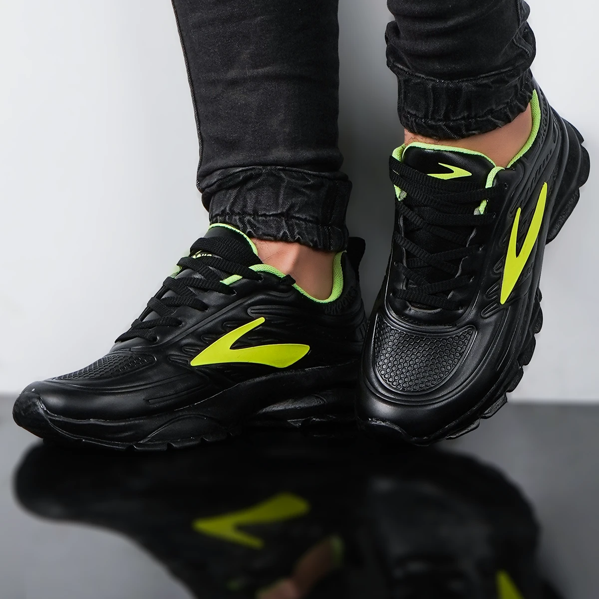 کفش ورزشی مردانه مشکی سبز مدل Padman