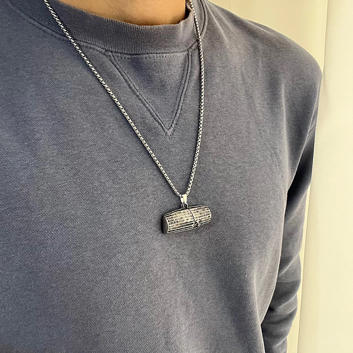 گردنبند منشور کوروش