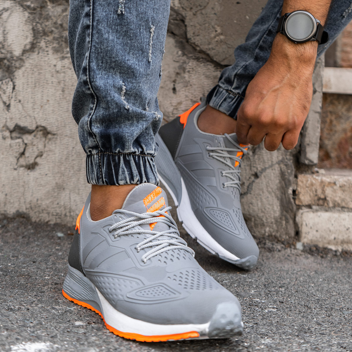 کفش ورزشی Adidas نارنجی طوسی مردانه مدل Ipala