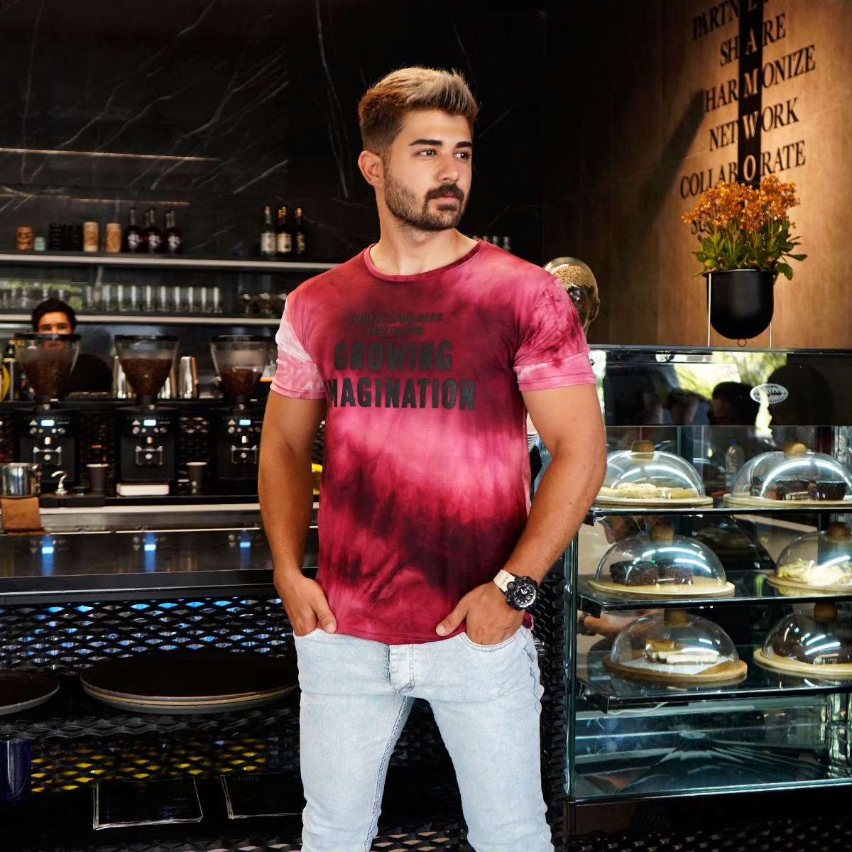 تیشرت مردانه ابر و بادی قرمز مدل windy